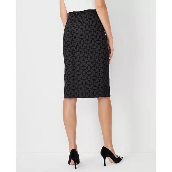NWT Ann Taylor Womens Size 12 Black Link Jacquard Front Slit Pencil Skirt NEW - Picture 2 of 3